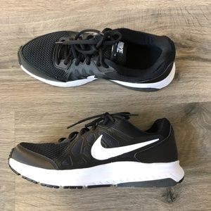 Black & White Nike Sneakers